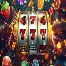 Antarmuka aplikasi mobile sdy pool menampilkan menu sportsbook dan live dealer